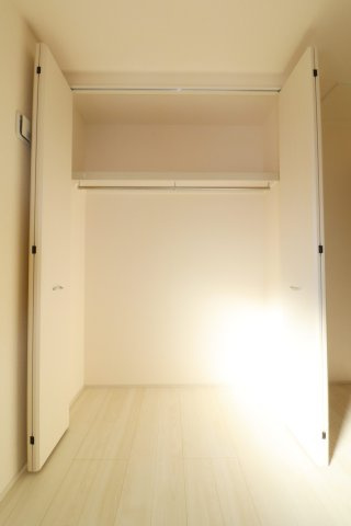 郡山市安積町笹川字北向　　　2号棟　　　安積第３小学校、安積第２中学区　の玄関|※同社施工例