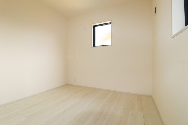 郡山市安積町笹川字北向　　　2号棟　　　安積第３小学校、安積第２中学区　の洋室