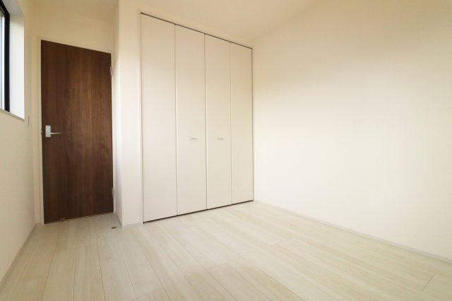 郡山市安積町笹川字北向　　　2号棟　　　安積第３小学校、安積第２中学区　の洋室