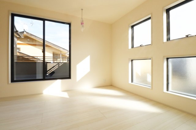 郡山市安積町笹川字北向　　　2号棟　　　安積第３小学校、安積第２中学区　の洋室