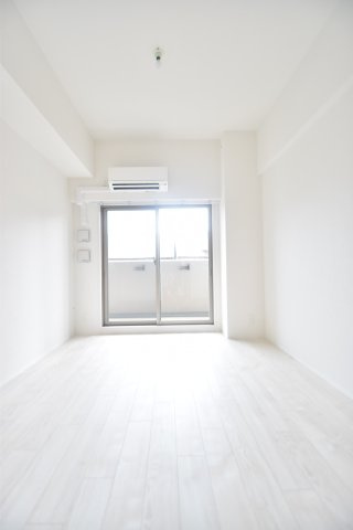 大阪市都島区東野田町５丁目の賃貸マンションの居間・リビング