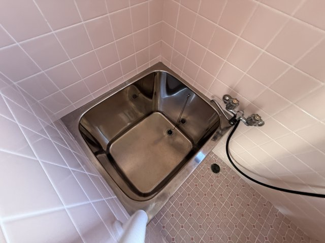 小島ハウスの浴室