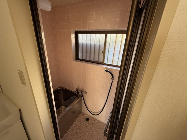 小島ハウスの浴室