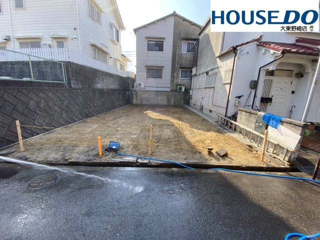 売土地　大東市北条2丁目（建築条件なし現況更地）の前面道路含む現地写真