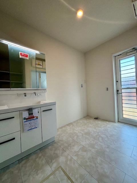 久留米市善導寺町飯田　8号地の洗面所|脱衣場は広めの仕様です