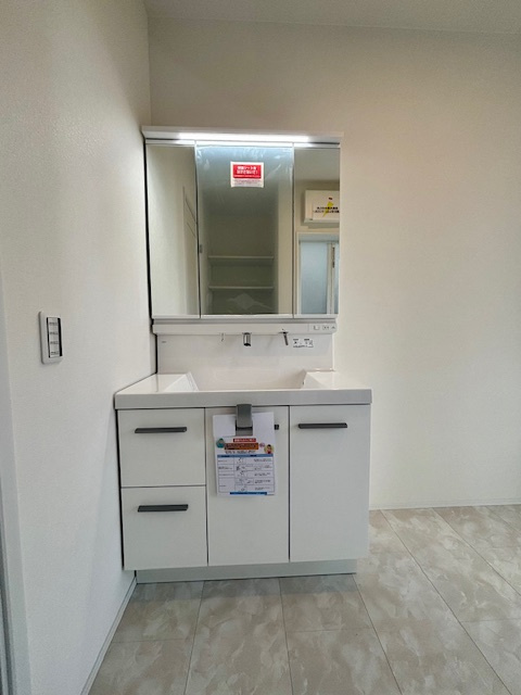 久留米市善導寺町飯田　8号地の洗面所