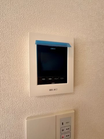 久留米市善導寺町飯田　8号地の設備|モニタ付きインターホンは来客をを確認できます、小さなお子様や女性だけのお留守番でも安心です♪