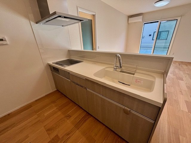 久留米市善導寺町飯田　8号地のキッチン|カウンターキッチンは家族との会話も楽しめます