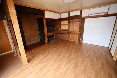 【内装】 | 毛呂山町岩井東 中古住宅 | １階洋室屋約10帖