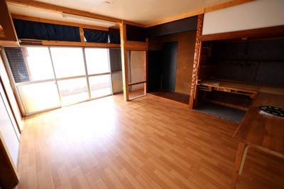 【洋室】 | 毛呂山町岩井東 中古住宅 | １階洋室屋約10帖