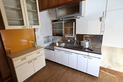 【内装】 | 毛呂山町岩井東 中古住宅 | １階洋室屋約10帖