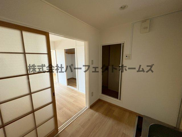 ロイヤルハイツ香里の内装|内装は落ち着いています