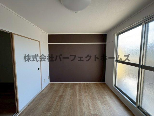 ロイヤルハイツ香里の居間・リビング|リビングです