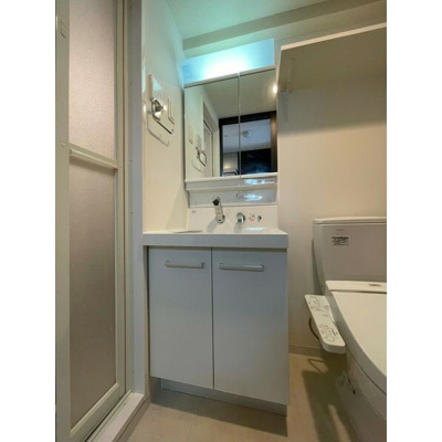 【独立洗面台】 | エステムコート新大阪Xザ・ゲート | 独立洗面化粧台が付いています