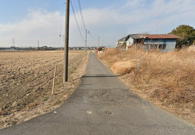 【資材置場・駐車場】久喜市狐塚売地の前面道路含む現地写真|前面道路含む現地写真です