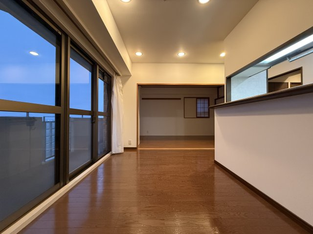 エトレ豊中の居間・リビング