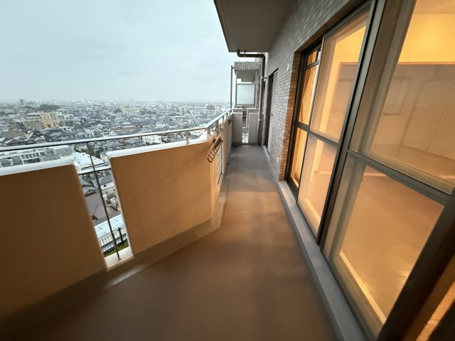 エトレ豊中のバルコニー