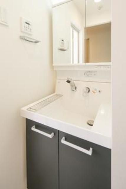 フォンターナ入谷の洗面所