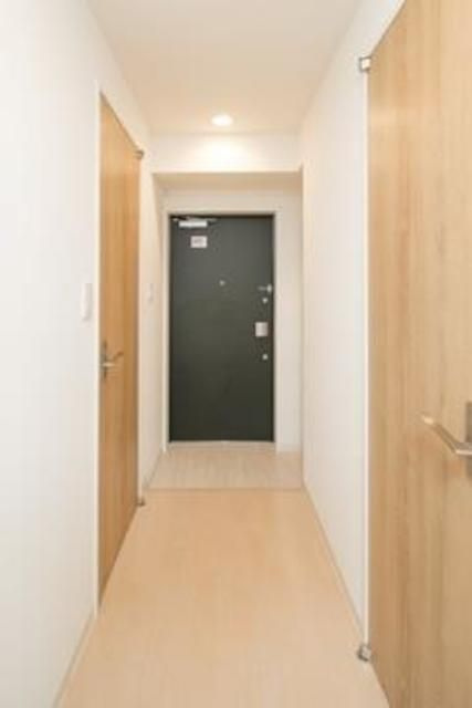 フォンターナ入谷の玄関