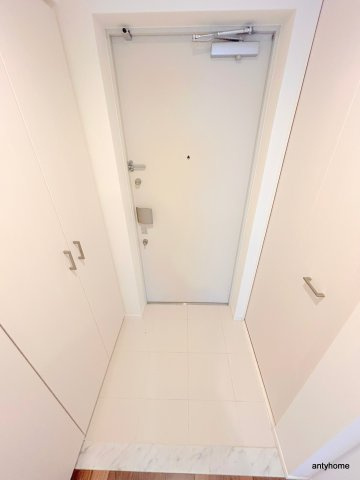 TLRレジデンス本町WEST　仲介手数料の玄関