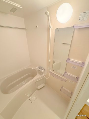セレニテ本町ルフレ　仲介手数料無料の浴室