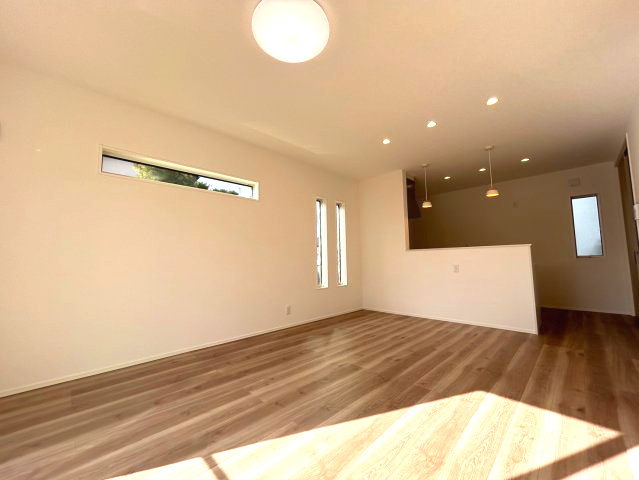 中古戸建　長野市大字高田の居間・リビング