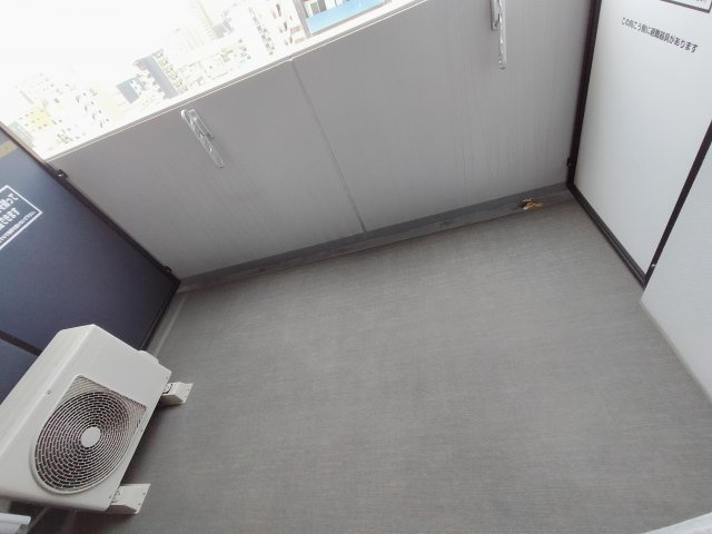 LUMINOUS桜川（旧：アーバンパーク難波）のバルコニー