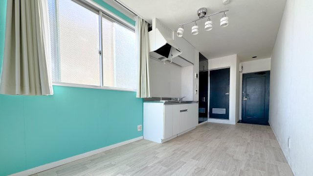 アークビルの洋室