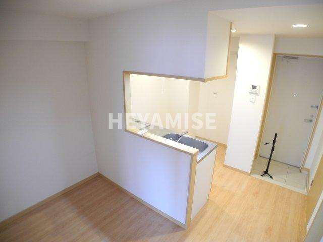 ルーシッド中央の居間・リビング|※室内画像は別号室のもの