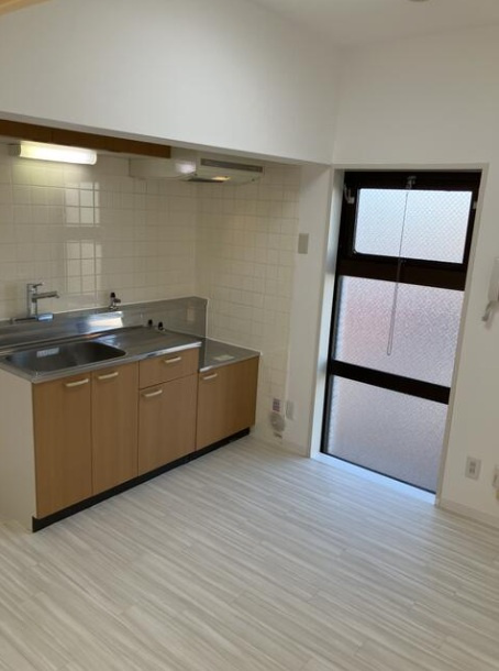 シャイン浦和第1の居間・リビング|こちらの居間で趣味の時間をお楽しみください