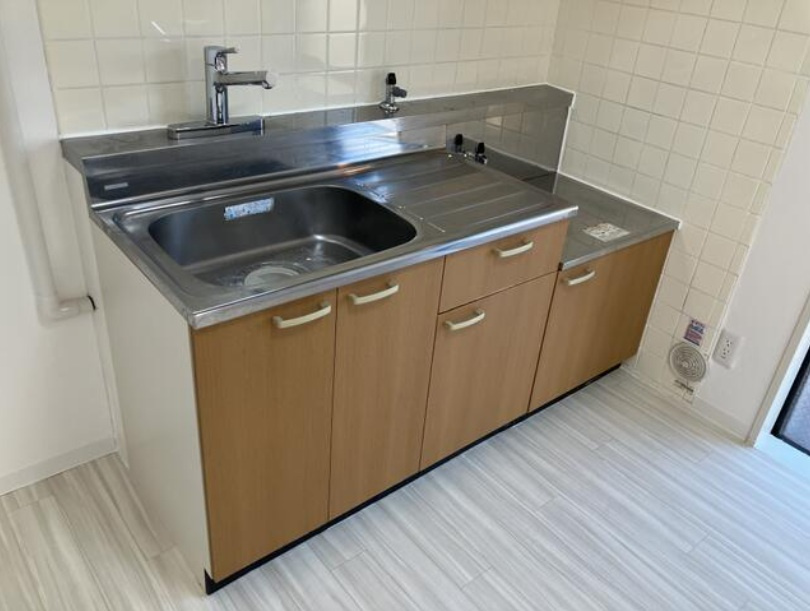 シャイン浦和第1のキッチン|コンパクトなキッチンで掃除もラクラク