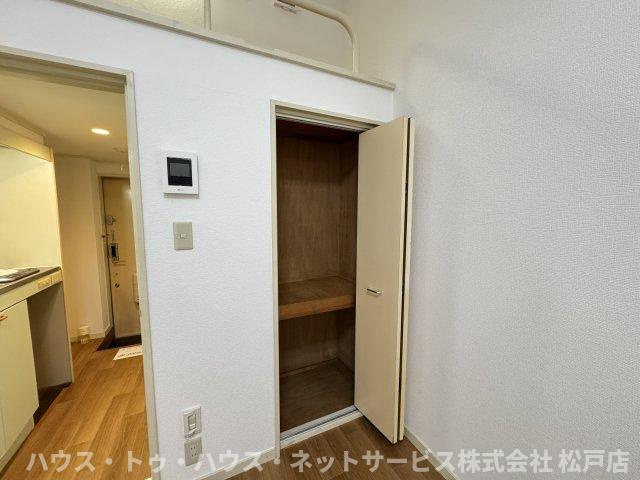 ジュネパレス新松戸第５４の収納