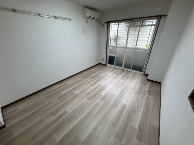 リヴェール西出の寝室