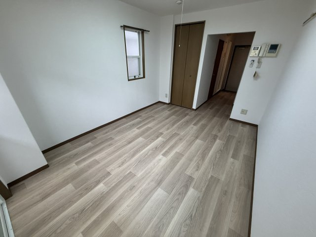 リヴェール西出の居間・リビング