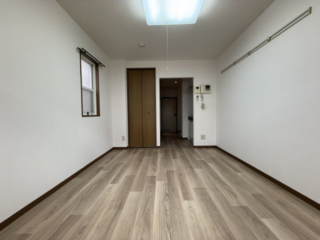 リヴェール西出の居間・リビング