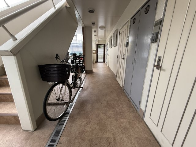 リヴェール西出のロビー