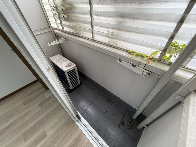 リヴェール西出のバルコニー