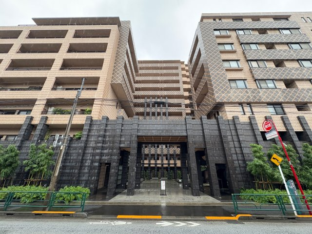 ルネ上野桜木の外観