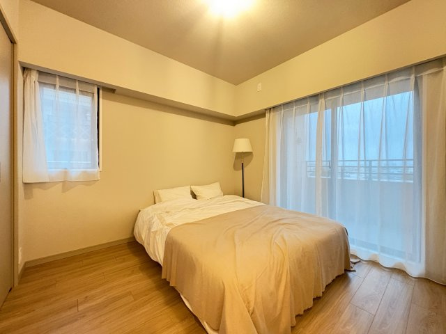 ルネ上野桜木の洋室