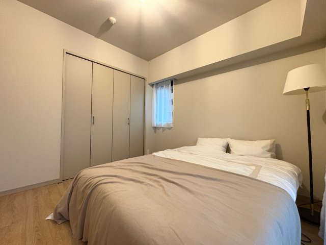 ルネ上野桜木の洋室