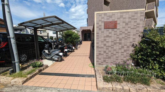 【エントランス】
