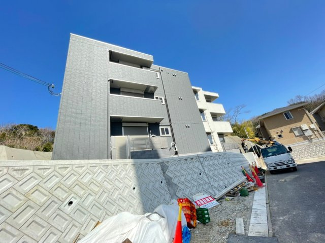 シャルマンヴィオラの外観