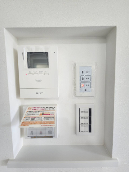 【内装】 | 東大阪市衣摺4丁目 | 【TVモニターホン☆】【玄関電子キーシステム☆】【給湯器パネル☆】