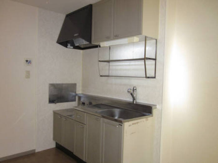 エクレール五井西　Ｆのキッチン|コンパクトなキッチンで掃除もラクラク