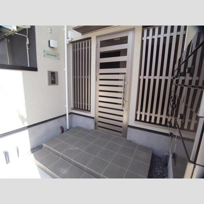 【エントランス】 | GRANDIR吹田 | エントランスです