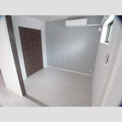 【洋室】 | GRANDIR吹田 | 落ち着いた色調の洋室です