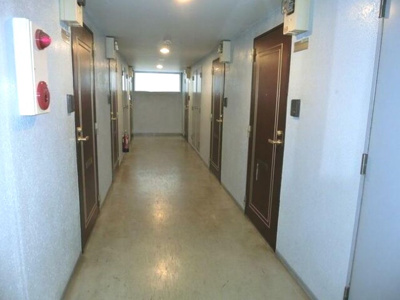 【ロビー】 | アパートメント大倉NO.1 | 雨の日も嬉しい室内廊下♪