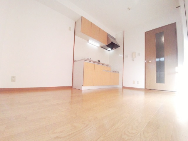 ルミエールコートの居間・リビング