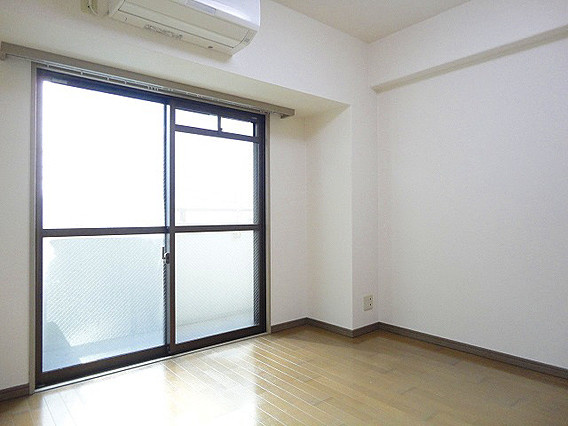 イトーピア三宮アーバンステージの居間・リビング