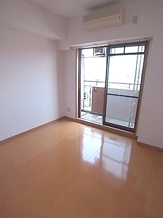 エステムコート神戸県庁前2の居間・リビング